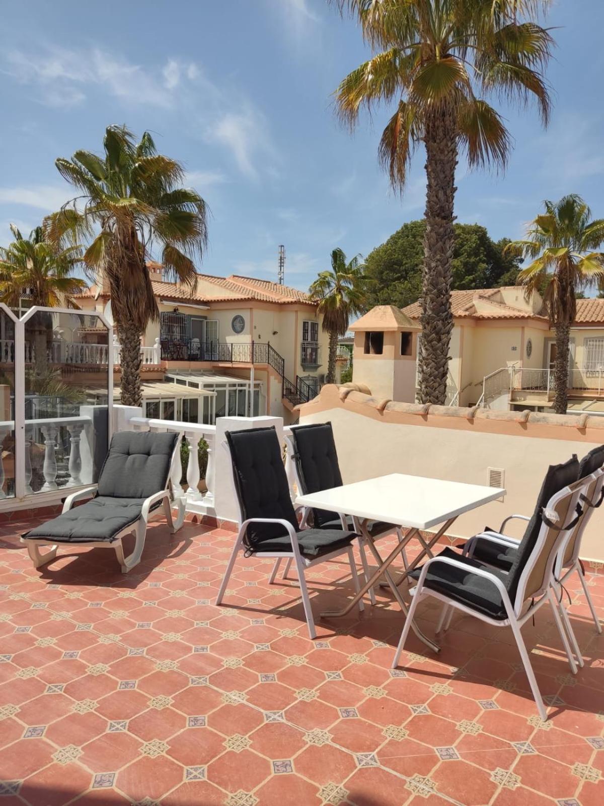 Schoenes Ruhiges Rooftop Apartment Mit Grosser Dachterrasse 托雷维耶哈 外观 照片